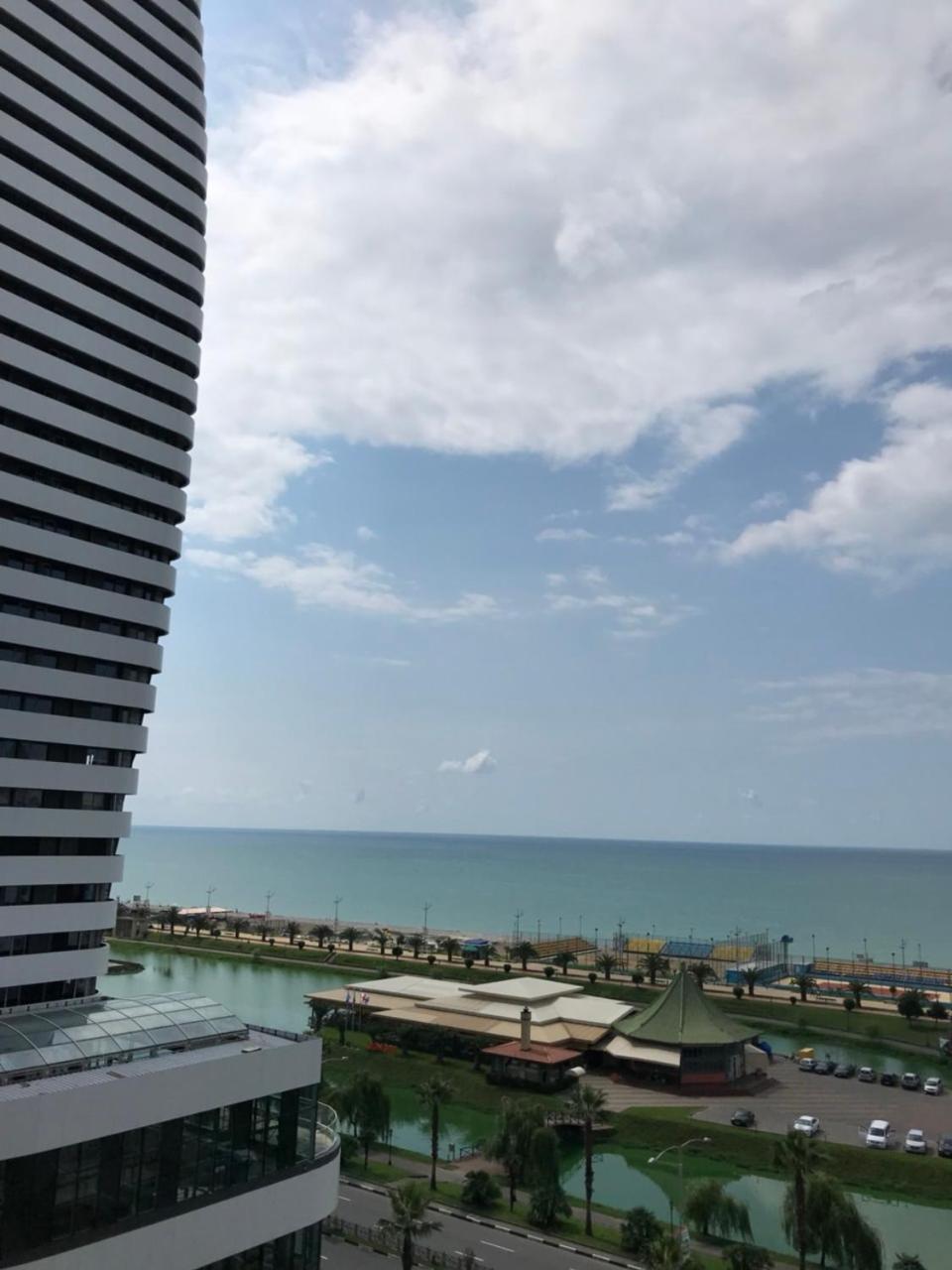 Queen Tamara Apartment Батуми Екстериор снимка